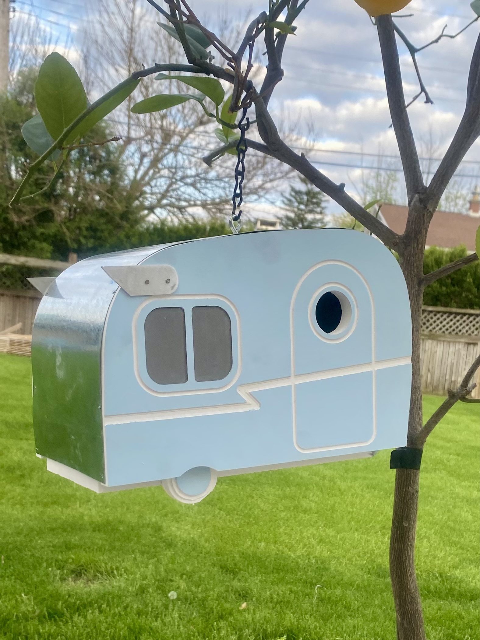Vintage Style Camper Birdhouse - Image 4