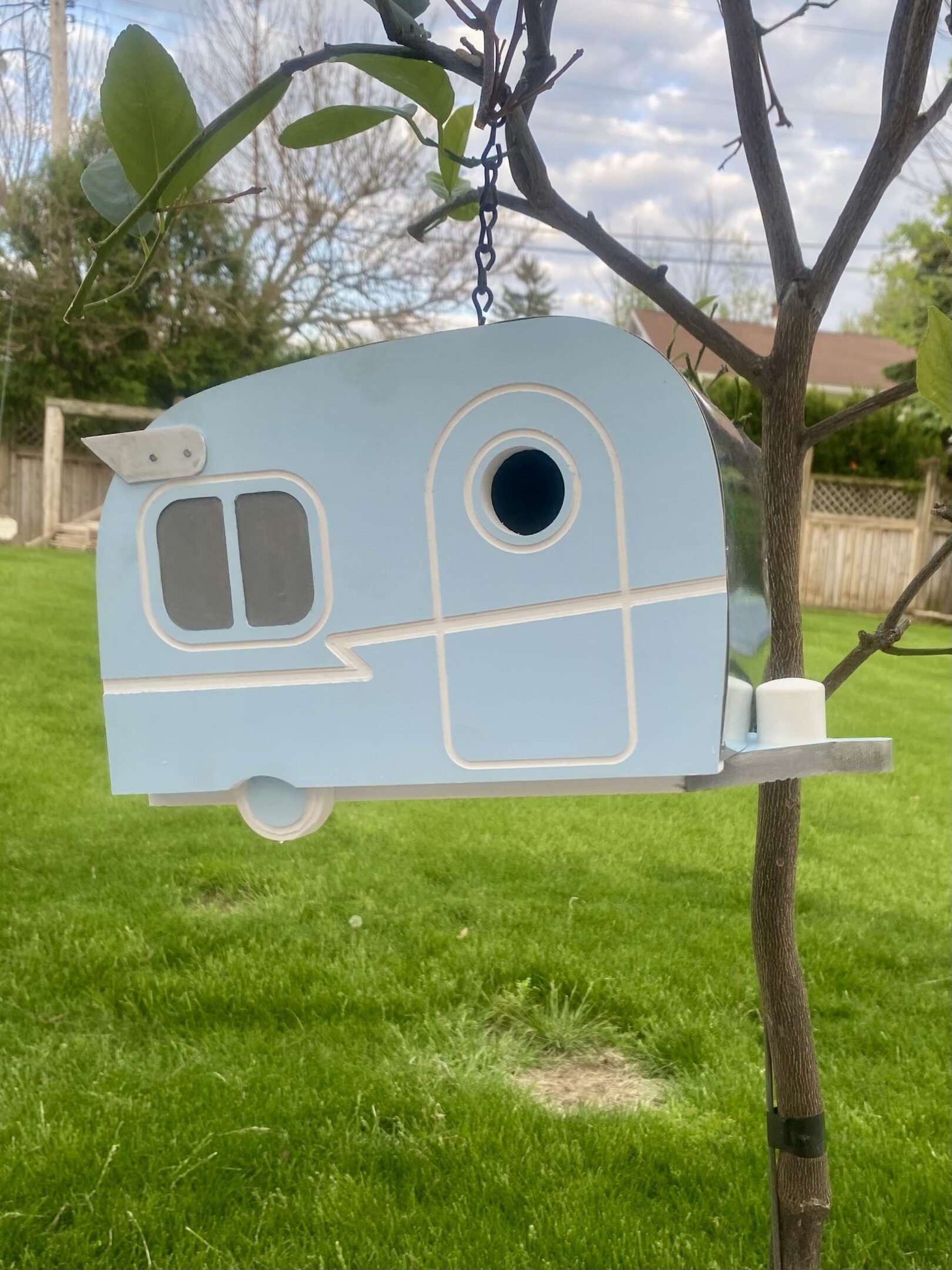 Vintage Style Camper Birdhouse - Image 2